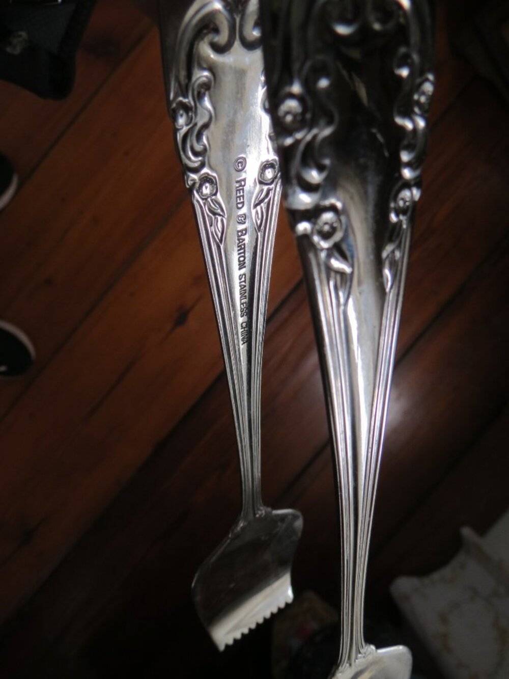 Reed and Barton Stainless Steel serving tongs 9"